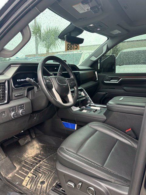 Used 2024 GMC Sierra 3500 Denali w/ Denali Reserve Package AWD/4WD image 7