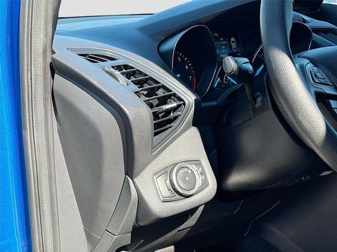 Used 2018 Ford Escape S image 10