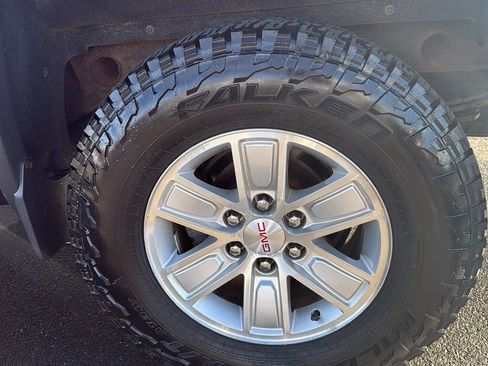 Used 2015 GMC Sierra 1500 SLE w/ SLE Value Package AWD/4WD image 12