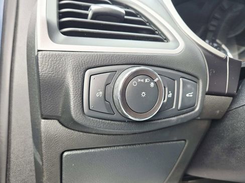 Used 2018 Ford Edge SEL w/ Equipment Group 201A image 34