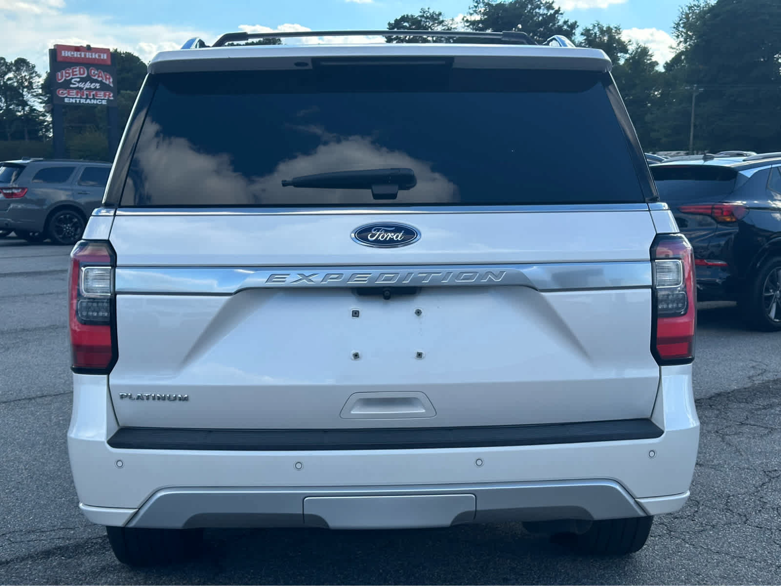Used 2019 Ford Expedition Platinum AWD/4WD image 8