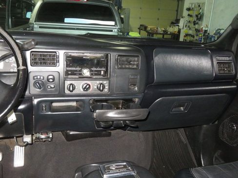 Used 2004 Ford F350 Harley-Davidson image 41