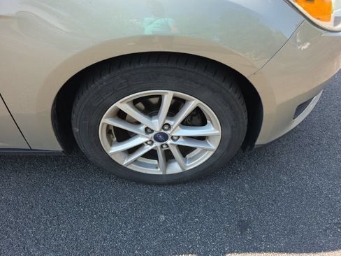 Used 2015 Ford Focus SE FWD image 10