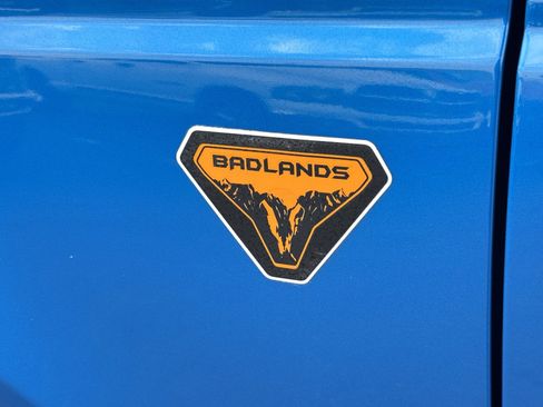 Used 2025 Ford Bronco Badlands image 13