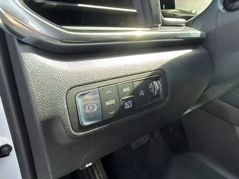 New 2026 GMC Terrain Elevation w/ Elevation Premium Package AWD/4WD image 17