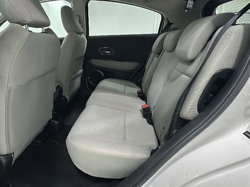 Used 2019 Honda HR-V EX image 12