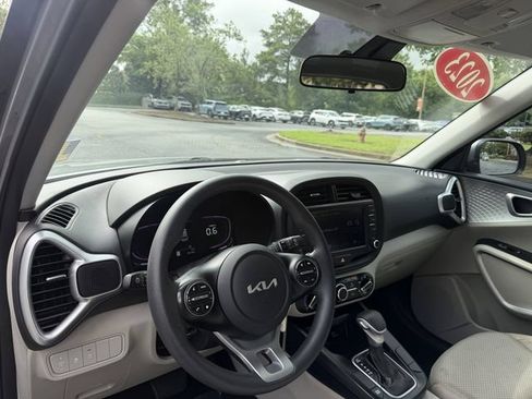 Certified 2023 Kia Soul LX w/ Option Group 015 FWD image 12