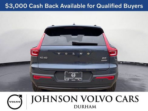 New 2026 Volvo XC40 B5 Core w/ Climate Package image 4