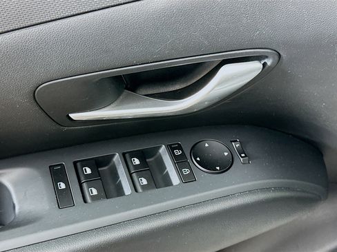 Used 2025 Hyundai Tucson SEL FWD image 15