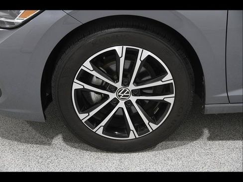Certified 2024 Volkswagen Jetta Sport FWD image 19