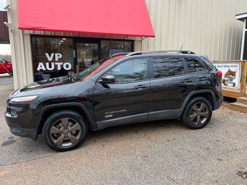Used 2016 Jeep Cherokee 75th Anniversary image 7