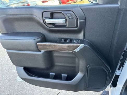 Used 2020 GMC Sierra 1500 SLE w/ SLE Value Package image 22