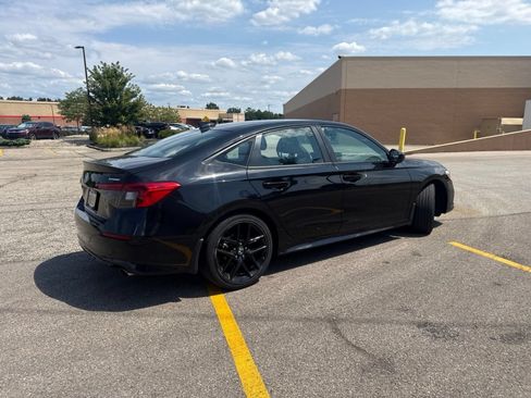 Used 2023 Honda Civic Sport image 27