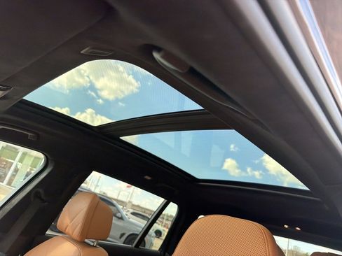 Used 2024 BMW X7 xDrive40i w/ Executive Package image 22