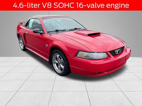 Used 2004 Ford Mustang GT RWD image 3