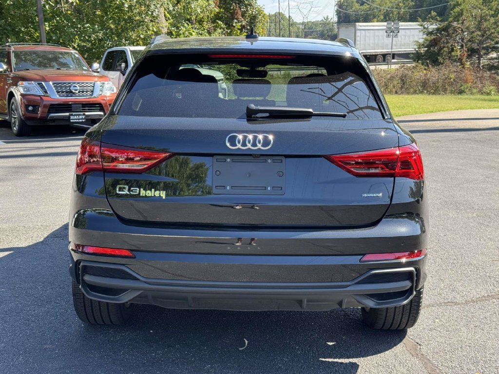 Used 2025 Audi Q3 2.0T Premium AWD/4WD image 24