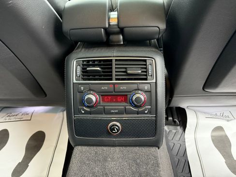 Used 2009 Audi S8 AWD/4WD image 25
