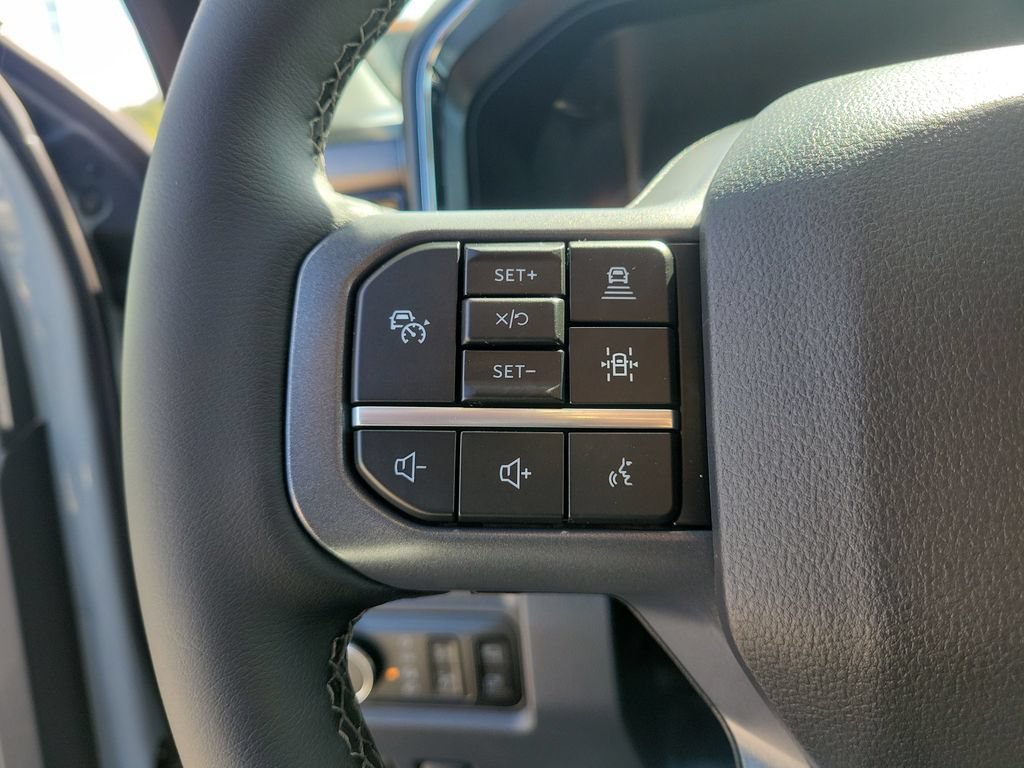 New 2026 Ford F350 Lariat w/ Black Appearance Package AWD/4WD image 15