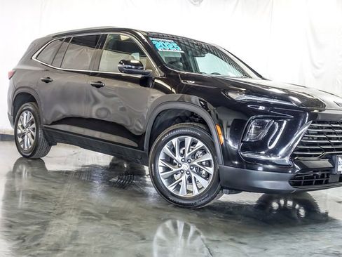 Certified 2025 Buick Enclave Preferred AWD/4WD image 5