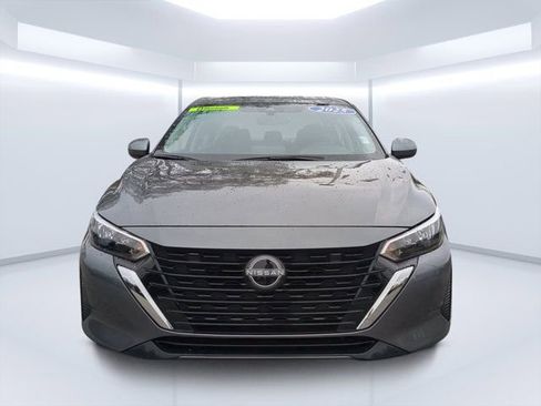 Used 2025 Nissan Sentra SV image 8