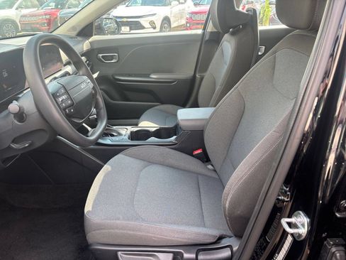 Used 2025 Kia K4 FWD image 24