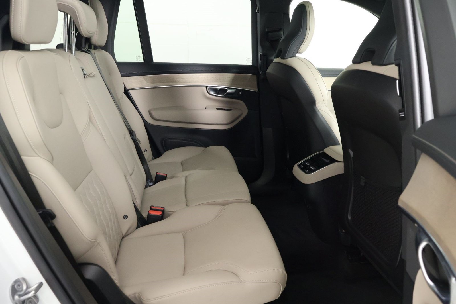Used 2026 Volvo XC90 B6 Plus AWD/4WD image 30