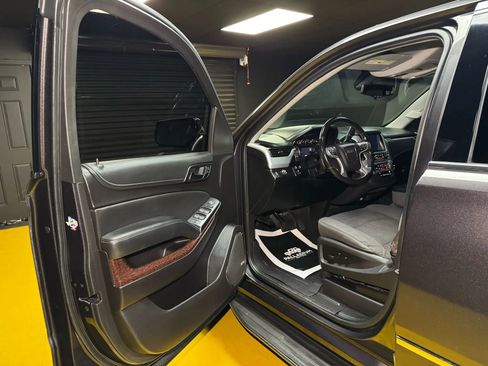 Used 2016 GMC Yukon SLE w/ HD Trailering Package image 35