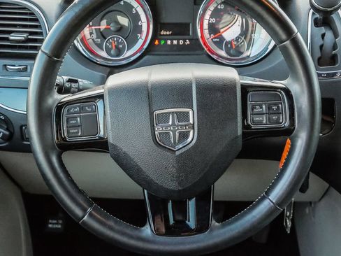 Used 2019 Dodge Grand Caravan SXT FWD image 52