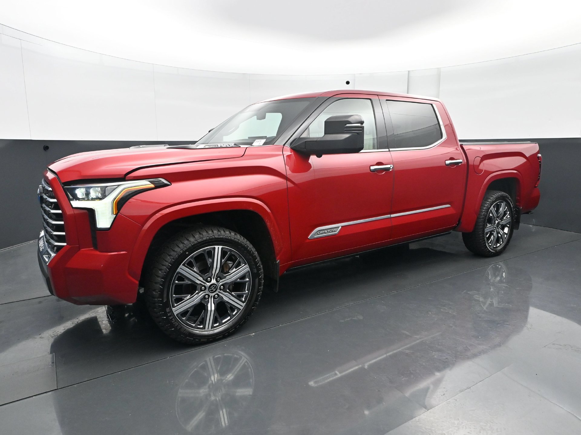 Used 2023 Toyota Tundra Capstone AWD/4WD image 2