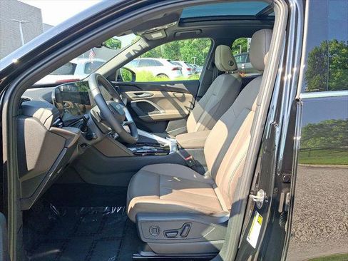 Certified 2025 Audi Q5 Premium w/ Convenience Package AWD/4WD image 14