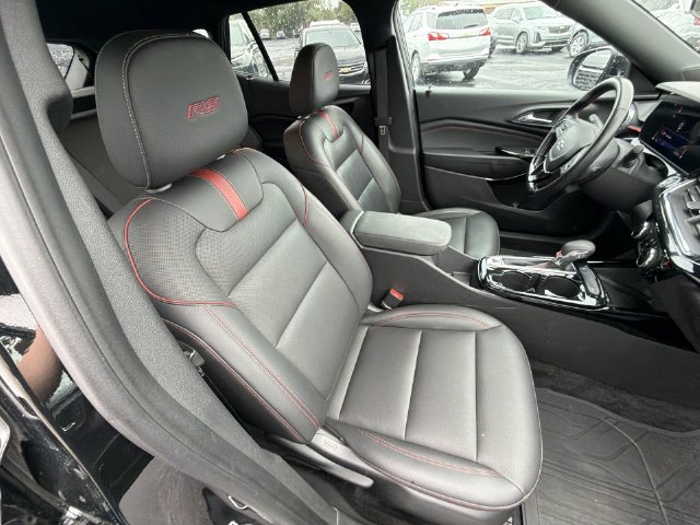 Certified 2024 Chevrolet Trax RS w/ Sunroof Package FWD image 29