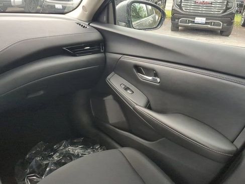 Used 2025 Nissan Sentra SV image 15