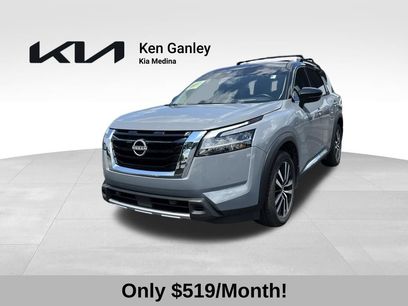 Used 2024 Nissan Pathfinder Platinum w/ Cargo Package