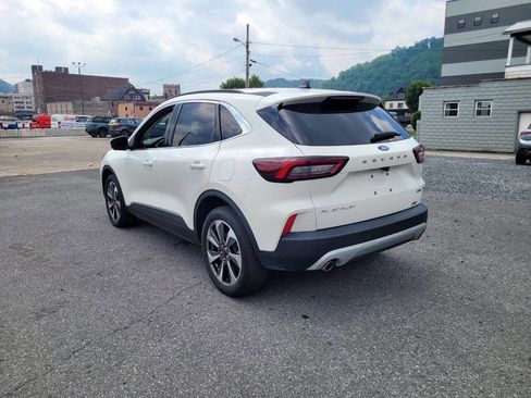 Used 2023 Ford Escape Platinum image 6