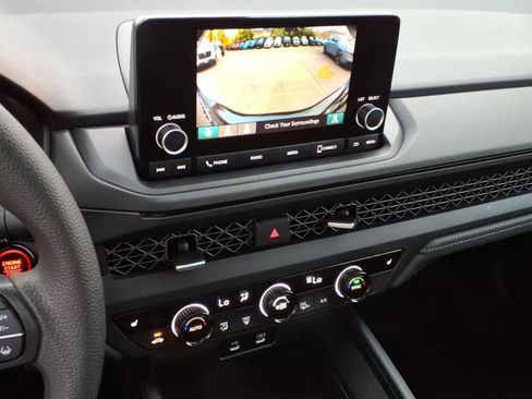 Used 2024 Honda Accord EX image 22