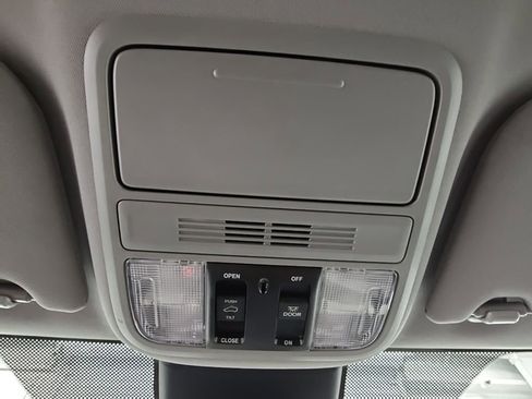 Used 2024 Honda Odyssey EX-L image 22