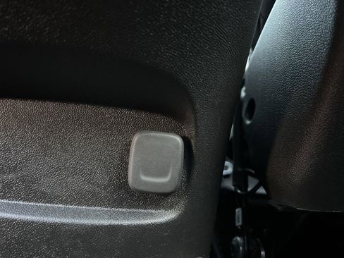 Used 2025 Chevrolet Malibu LT image 26