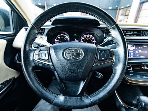 Used 2013 Toyota Avalon XLE Premium image 30