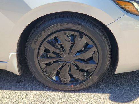 Certified 2021 Nissan Sentra S image 16