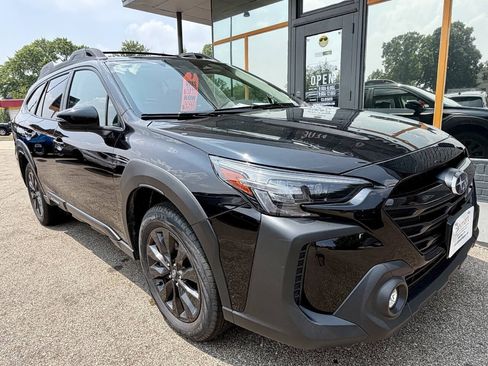 Used 2025 Subaru Outback Onyx Edition AWD/4WD image 4