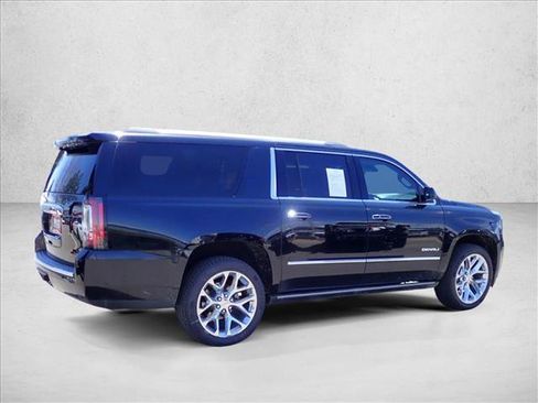 Used 2019 GMC Yukon XL Denali AWD/4WD image 4