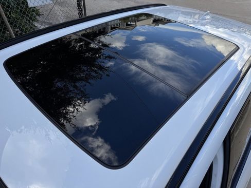 Used 2022 BMW X5 xDrive40i w/ M Sport Package image 14