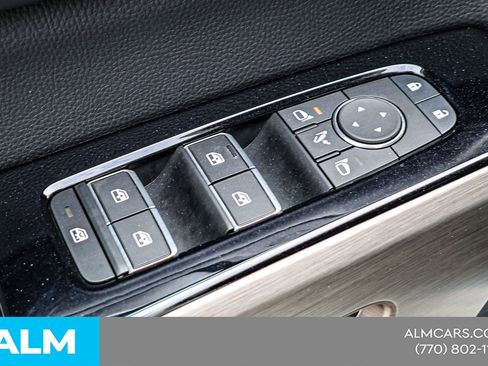 Used 2024 Nissan Pathfinder Platinum image 41