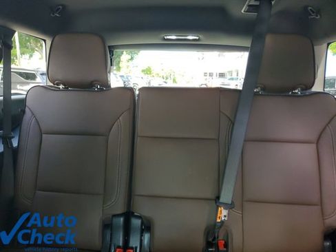 Used 2026 Chevrolet Suburban High Country RWD image 13