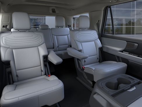 New 2026 Ford Expedition Platinum AWD/4WD image 11