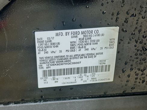 Used 2017 Ford Explorer XLT w/ Equipment Group 202A AWD/4WD image 12
