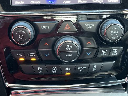 Used 2020 Jeep Grand Cherokee Trailhawk image 7