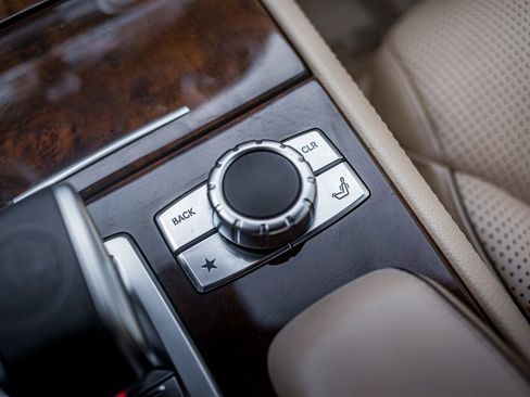 Used 2013 Mercedes-Benz SL 63 AMG image 27