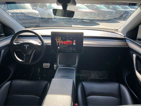 Used 2022 Tesla Model Y Performance AWD/4WD image 25