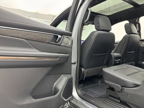New 2026 Buick Enclave Avenir w/ Super Cruise Package FWD image 45